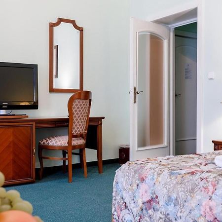 Hotel Ester Karlovy Vary Extérieur photo