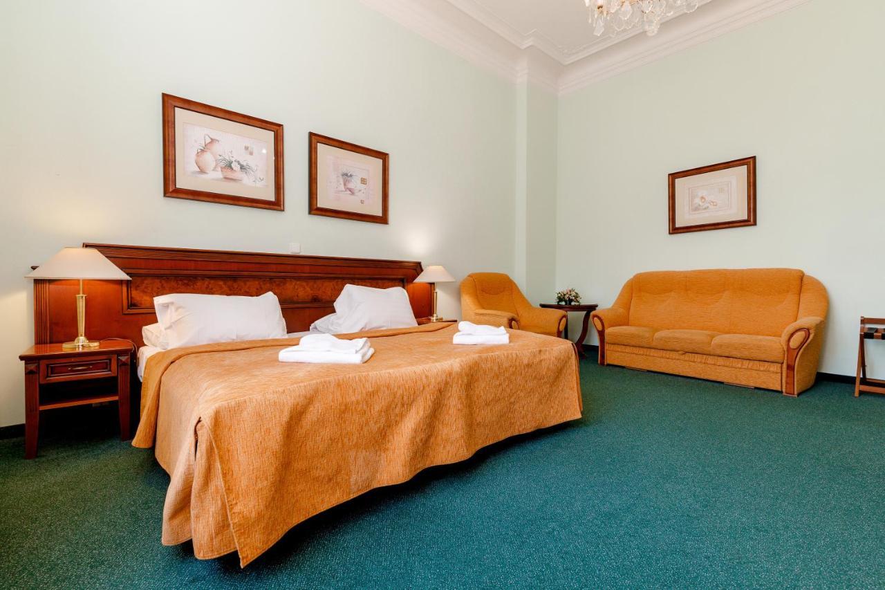 Hotel Ester Karlovy Vary Extérieur photo