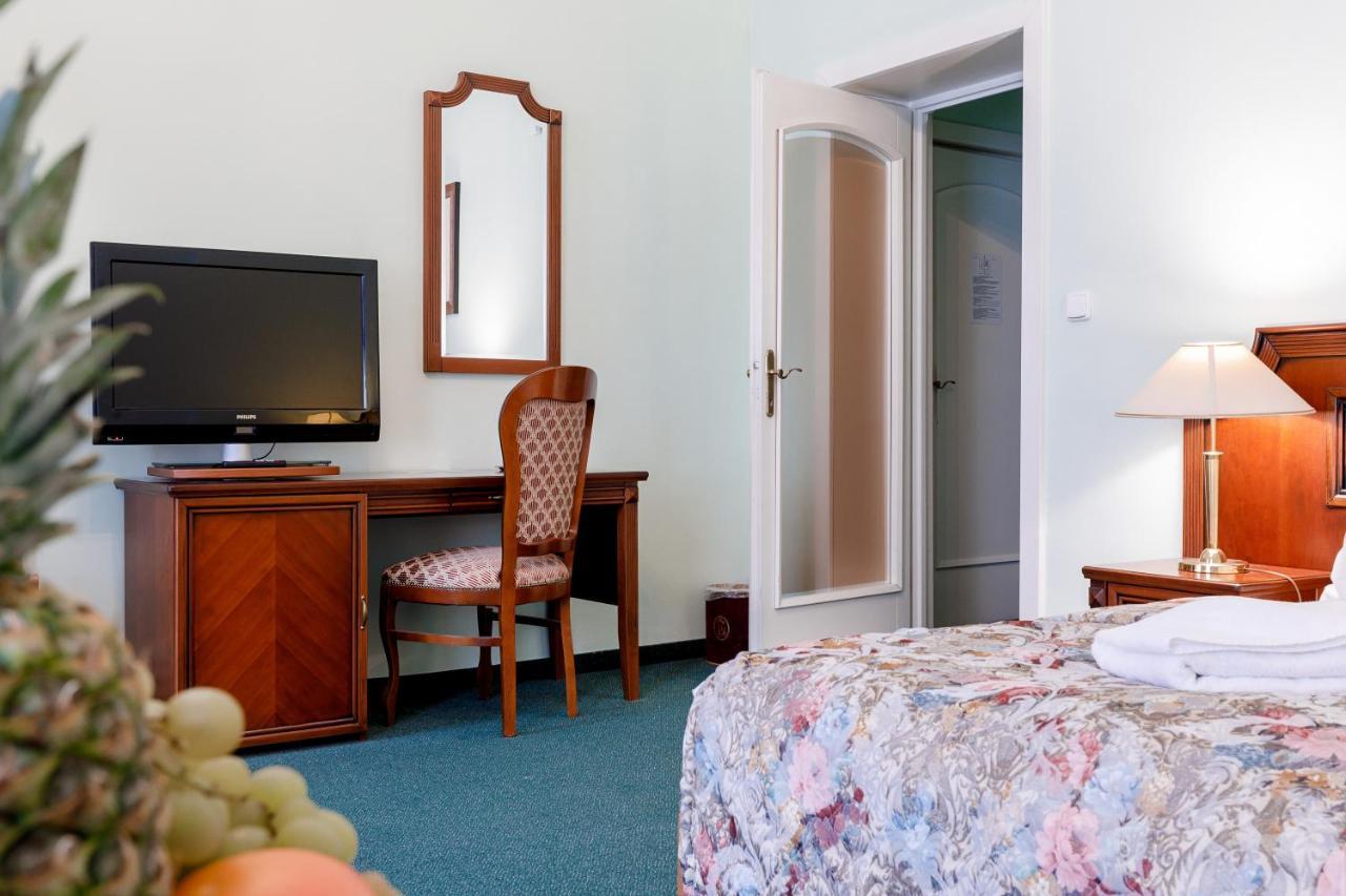 Hotel Ester Karlovy Vary Extérieur photo