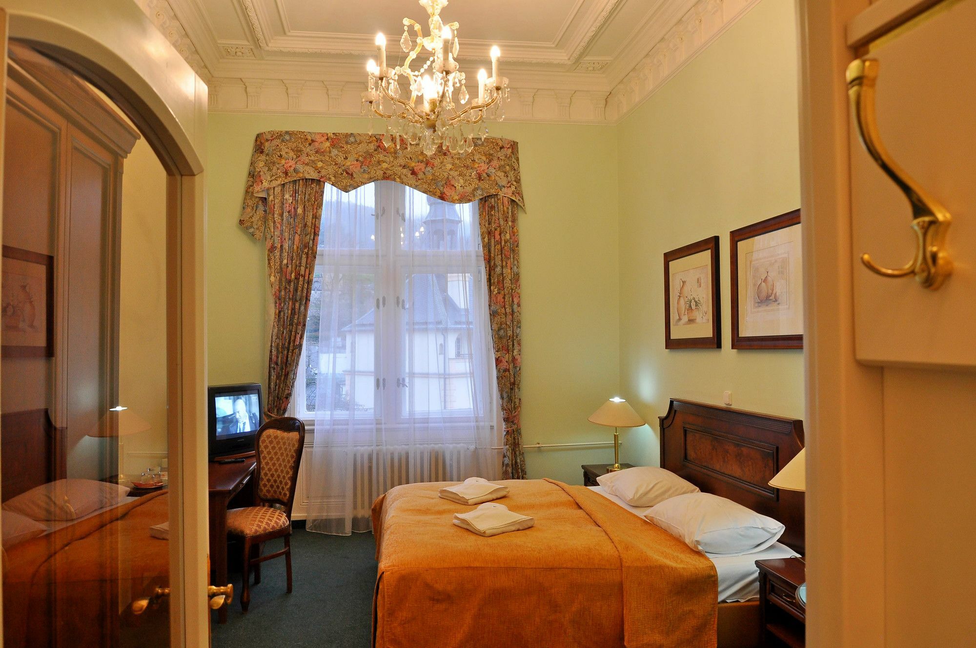 Hotel Ester Karlovy Vary Extérieur photo